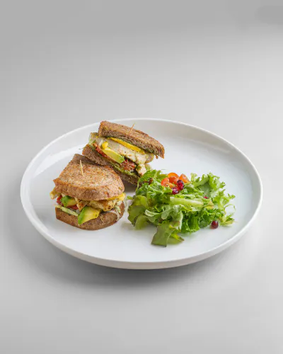 Pesto chicken sandwich